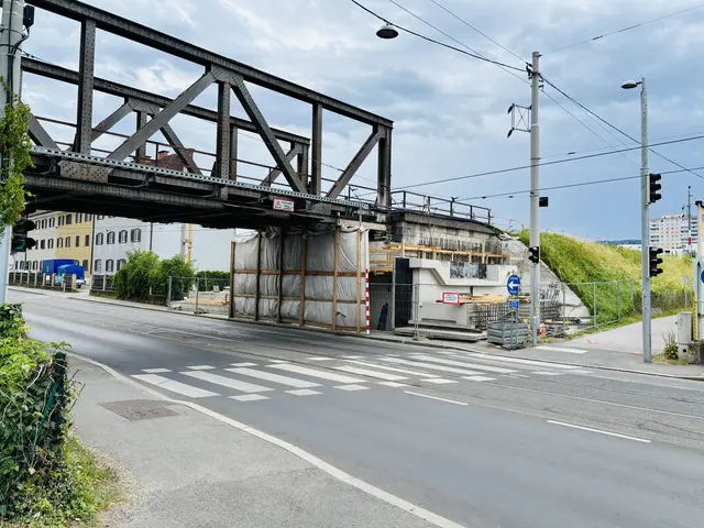 Baustelle Herrgottwiesgasse, Zugbrücke