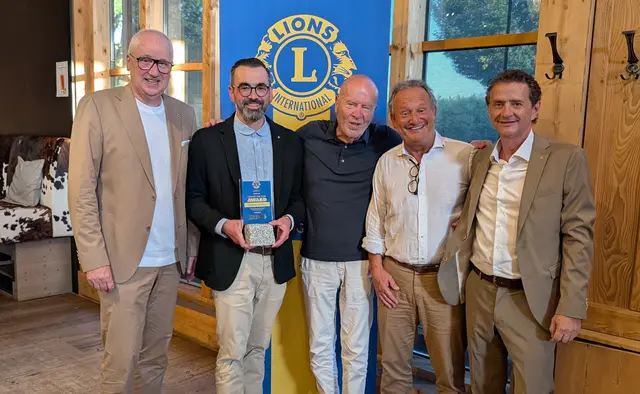 Von links: Engelbert Froschauer, Gabriel Gruber, Kurt Schmierer, Martin Rockenschaub und Bernhard Woldan, neuer Präsident des Lions Clubs Schärding-Pramtal. | Foto: Lions Club