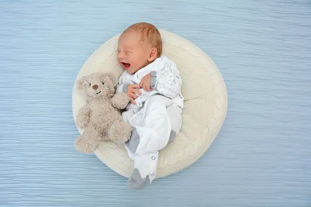 Name: Michael
Geburtsdatum: 06.05.2026
Gewicht: 2.890 g
Größe: 49 cm
Eltern: Alexander Köck und Stefan Trammer aus Bruck an der Mur | Foto: Babysmile