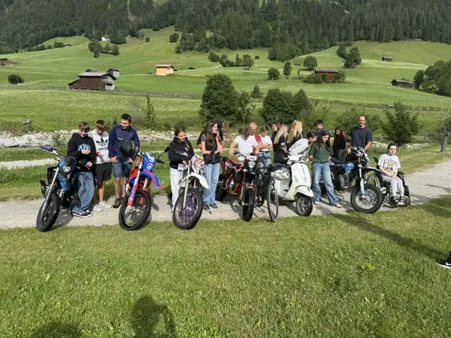 Zahlreiche Poly-Schüler sind nun erstmals eigenständig auf den Straßen unterwegs. Dieser neue Lebensabschnitt wurde bewusst gestaltet. | Foto: Poly Stubai