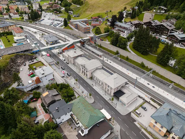 Eine Luftaufnahme des umgebauten Bahnhofs in Bad Gastein. | Foto:  ÖBB Marktl Photography