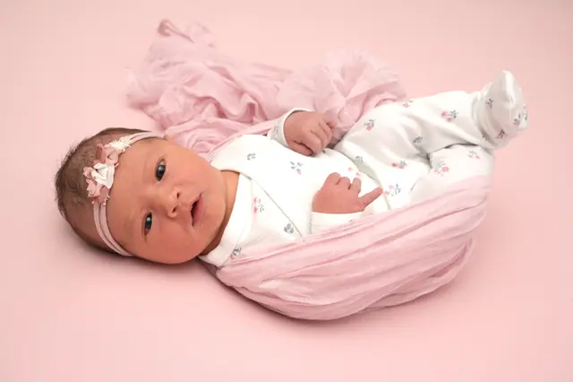 Name: Florentina Helene
Geburtsdatum: 18.05.2026
Gewicht: 3.590 g
Größe: 51 cm
Eltern: Gudrun Heuschneider und Gerhard Strasser aus Gnas | Foto: Babysmile