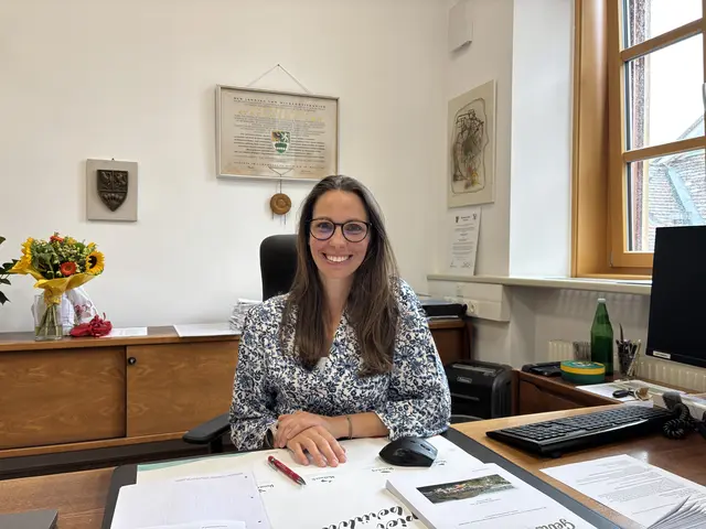 Zielstrebig, emphatisch, fleißig – so beschreibt sich Jasmin Klemmer-Schlögl selbst. MeinBezirk im Gespräch mit der neuen Bürgermeisterin von Purkersdorf. | Foto: Lauren Fahrenberger / MeinBezirk