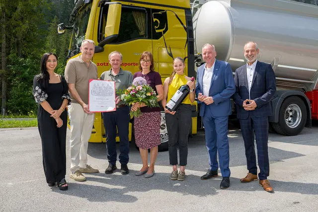 Clara Hochenegg, Ulf Schmid, Gert Köpfle, GF Ina-Maria Zotz, Tochter Philipa Zotz, Wolfgang Winkler und Christian Strigl. | Foto: Fotostudio Rene