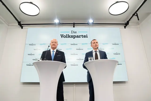 Bundeskanzler und ÖVP-Parteichef Christian Stocker präsentierte am Mittwoch den designierten Generalsektretär Markus Gstöttner.  | Foto: Sade Jerabek/MeinBezirk