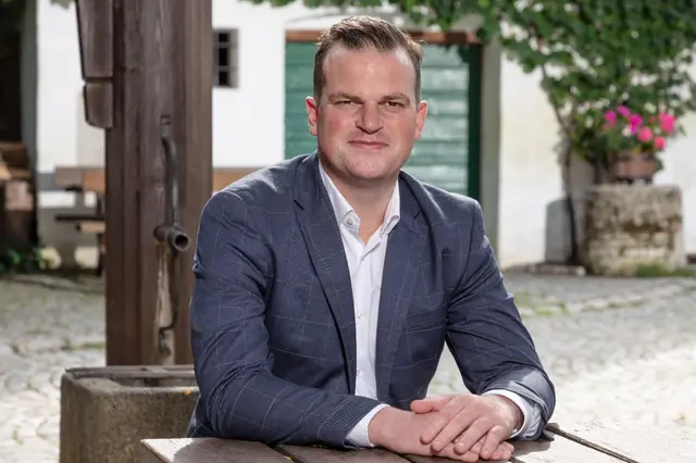 „Du musst nicht den nächsten Börsenstar oder den nächsten Bitcoin treffen. Entscheidend ist, dass du früh anfängst, regelmäßig investierst und über Jahrzehnte investiert bleibst“, sagt Eckhardt. | Foto: Eckhardt