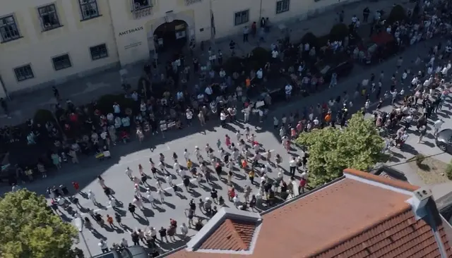 Der Flashmob 2022 wird Frau Aldrian immer in Erinnerung bleiben | Foto: Mark Hofstetter