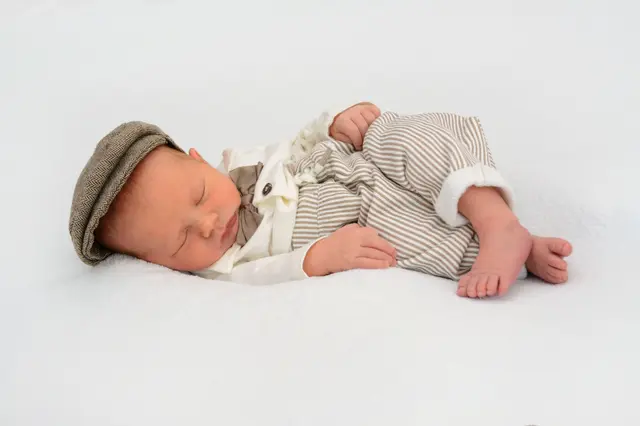 Name: Alexander
Geburtsdatum: 01.05.2026
Gewicht: 3.360 g
Größe: 51 cm
Eltern: Tanja Karner und Patrick Friedeheim aus Bruck an der Mur | Foto: Babysmile