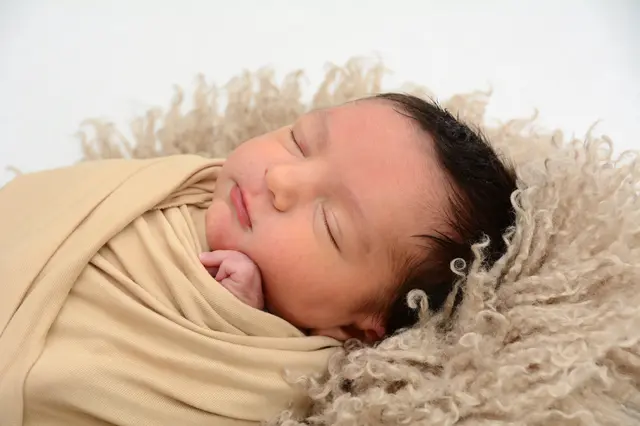 Name: Amelie
Geburtsdatum: 12.05.2026
Gewicht: 2.720 g
Größe: 47 cm
Eltern: Elmira Veitschegger-Walli und Markus Veitschegger aus Kapfenberg | Foto: Babysmile