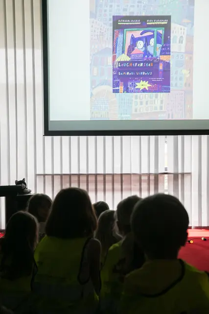 Spannende Geschichten für Kinder gibt es in der zweisprachigen Märchenstunde.  | Foto: Stadt Salzburg/Anna Pirato