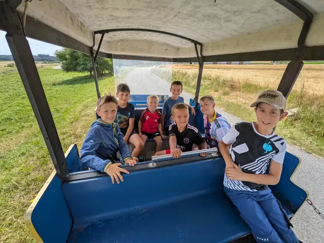 Mit dem Bummelzug ging es auf große Reise nach Hessendorf und anschließend noch auf eine spannende Ortsrunde durch Langau. | Foto: Gemeinde Langau