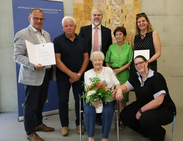 Leopoldine Bergmann feierte im PBZ Wolkersdorf ihren 100. Geburtstag im Kreise ihrer Familie, Mitbewohnerinnen und Mitbewohner sowie zahlreicher Gratulanten. | Foto: PBZ Wolkersdorf