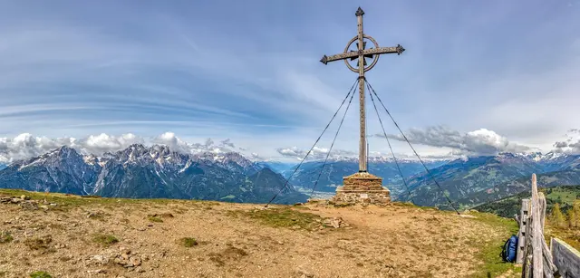 Ein 66-jähriger Bergsteiger verunglückte auf der Seespitze in St. Jakob in Defereggen. (Symbolbild) | Foto: pixabay / Mike_68
