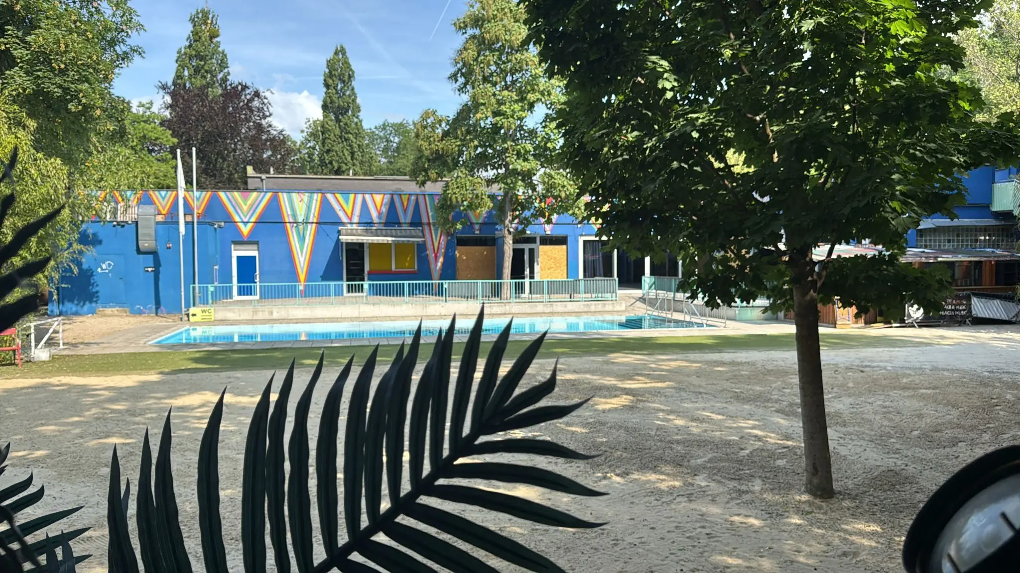 Starting July 23: Cult venue Pratersauna reopens as an outdoor club - | ...