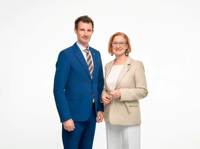 Mikl-Leitner und Lobner für die NÖ Card. | Foto: Bzgf VPNÖ