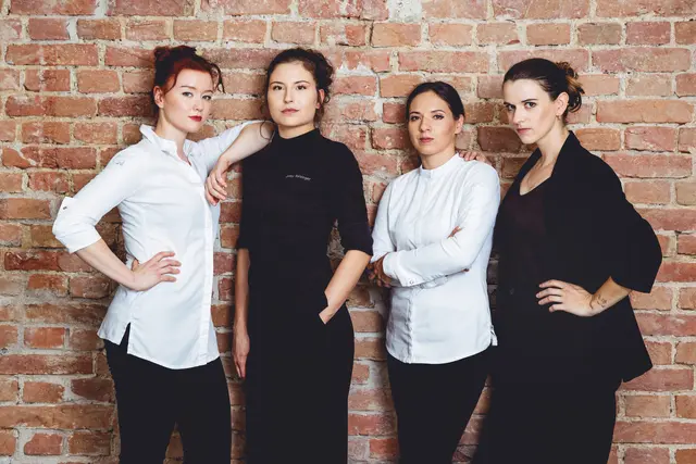 Gastronomie-Kollektiv Kuliktiv: Köchin Viktoria Fahringer, Patissière Jaimy Reisinger, Köchin Sandra Scheidl und Sommelière Helena Jordan.  | Foto: Pixelcoma