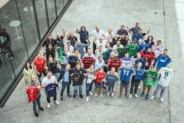 Die Hypo Tirol bleibt dem Fußball treu: Seit der Spielsaison 2019/20 unterstützt die Hypo Tirol Bank, den Tiroler Fußballverband durch die Patronanz bei den Herren. Seit der Saison 2022/23 gibt es die Frauen Hypo Tirol Liga. (Archivbild) | Foto: Gerhard Berger
