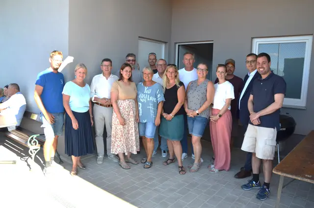Baumeister Karl Dietrichstein, Stadträtin Paula Maringer, Bürgermeister Peter Eisenschenk, Julia Berthold, Michael Ringhofer, Ingrid Mayer, Othmar Janitsch, Vertreter Land NÖ Wolfgang Bruckner, Monika Dietrichstein, Vizebürgermeister Wolfgang Mayrhofer, Margit Mayer, Martina Biela, Andreas Biela, ASVÖ Präsident Fidan Limani, Stadtrat Mag. Franz Xaver Hebenstreit | Foto: SV Neuaigen