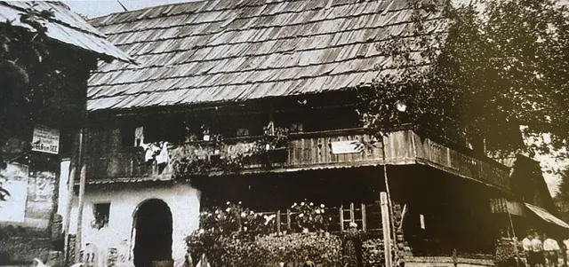 Der Brennsee und der Feldsee sind ein und derselbe See. Seinen Namen verdankt er dem historischen Haus Brenn, in dem bereits im 17. Jahrhundert eine Branntweinbrennerei betrieben wurde. | Foto: Privat