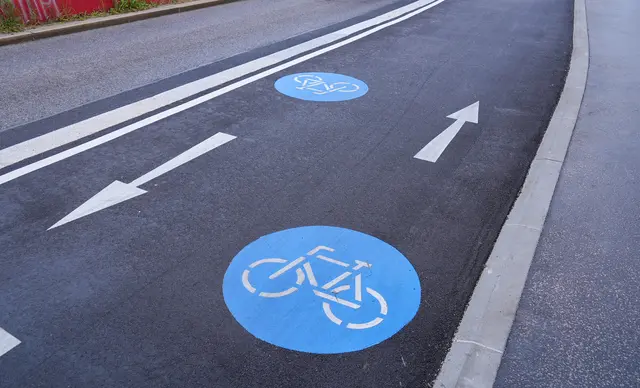 Nun profitieren Radfahrerinnen und Radfahrer von einem Zwei-Richtung-Radweg. | Foto: Andreas Pölzl/MeinBezirk