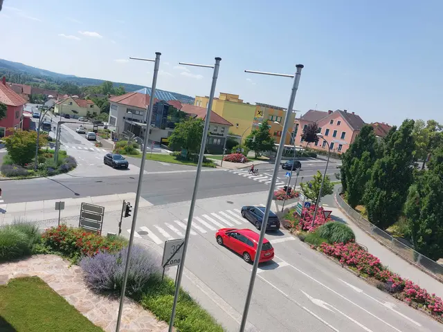 Die verkehrsärmere Ferienzeit nutzt die Stadt Hartberg, um notwendige Sanierungsarbeiten an wichtigen Verkehrswegen, wie der B 54, durchzuführen.  | Foto: Land Steiermark/ A16