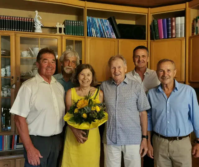 Bürgermeister Ernst Bauer, Wolfgang Exler, Ehepaar Franziska und Robert Busch, Rudolf Roschitz, Herwig Daucher. | Foto: Gemeinde 