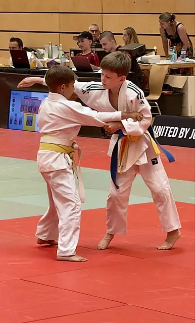 Ivan Apukhtin (rechts) beim Kampf.
 | Foto: Judo Team Wängle 