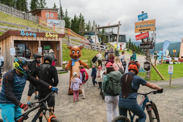 Am Hirschenkogel ist beim Familien-Bergfest was los. | Foto: Semmering-Hirschenkogel Bergbahnen