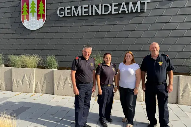 vlnr.: Michael Zehetner, Katrina Pössl, Bürgermeisterin Katharina Trettler-Schiefer und Markus Fuksa. | Foto: Michael Zehetner