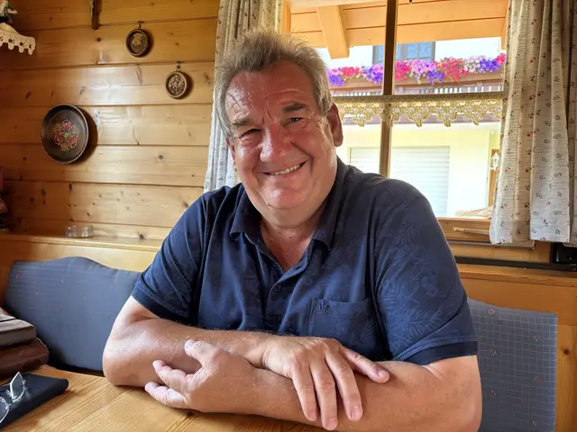 Seit 13 Jahren steht Artur Kahlhofer an der Spitze des SV Afritz. Für ihn ist der Verein weit mehr als Fußball – er ist ein Ort der Gemeinschaft. | Foto: MeinBezirk.at/Michaela Erlacher