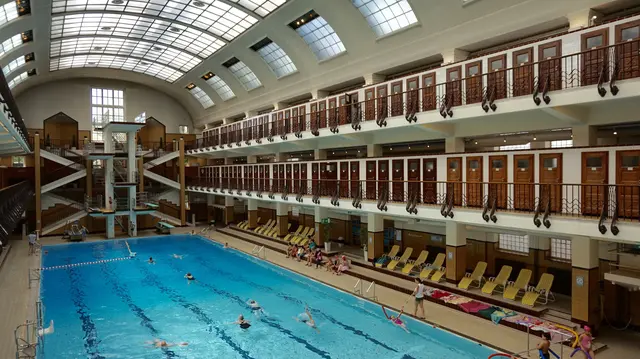 Bald schwimmen zum 101. Jahr Badelaunige im Amalienbad ihre Längen. | Foto: S K 