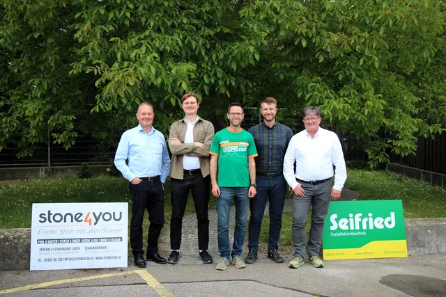 Die großen Unterstützer des HOMEruns von Johannes Zeller (mitte) : Georg und Sebastian Leeb (links) sowie Alexander und Ernst Seifried (rechts) | Foto: Zeller