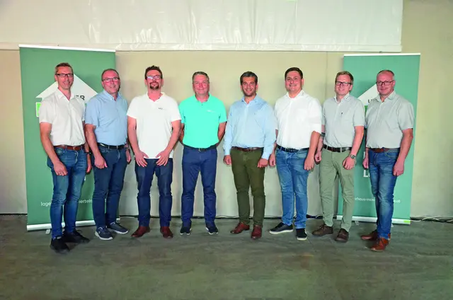 Geschäftsführer Erich Reisenbichler, Obmann Thomas
Achleitner, Danijel Jovanovic und Klaus Neuhold (LAT Nitrogen Austria GmbH), Elmar Weiß
(RWA), Rudolf Haydn, Manfred Jungwirth, Josef Stiegler | Foto: Lagerhaus Mostviertel Mitte