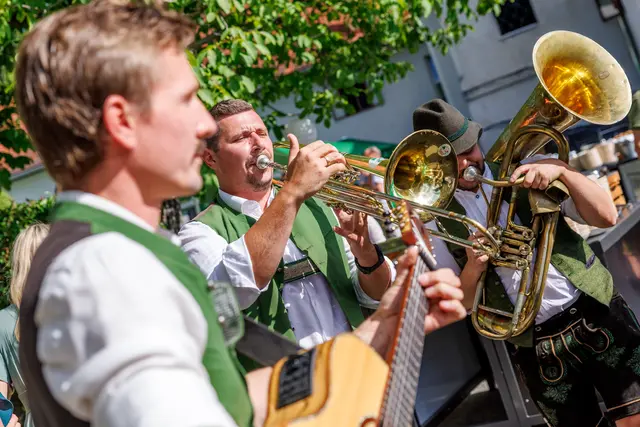 Der Abend stand im Zeichen des Austauschs, der Kulinarik und Musik. | Foto: Erwin Scheriau