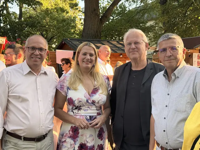 Bei der Premiere: Bürgermeister Hannes Hornek, Landesrätin Daniela Winkler, Professor Eduard Kutrowatz und Mag. Walter Roth | Foto: Andrea Glatzer