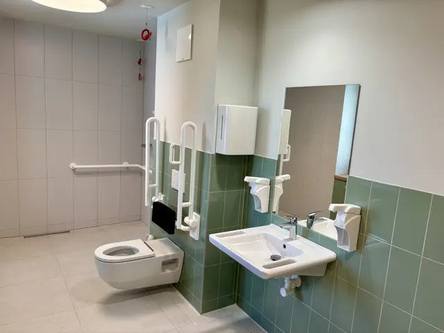 Großes Bad mit WC