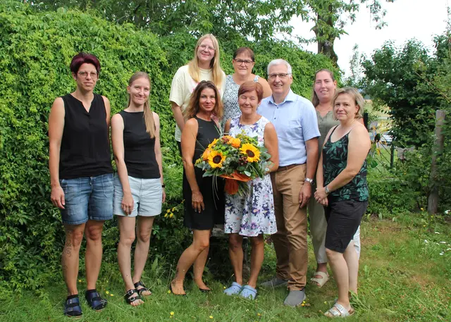 Christine Frühwirth (4.v.li.) verabschiedete sich nach 18 Jahren in die Pension | Foto: Marktgemeinde Rastenfeld
