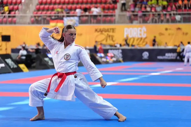 Tamara Lehner erkämpfte sich beim Jugendweltcup in Poreč die Bronzemedaille. | Foto: Karate Insights