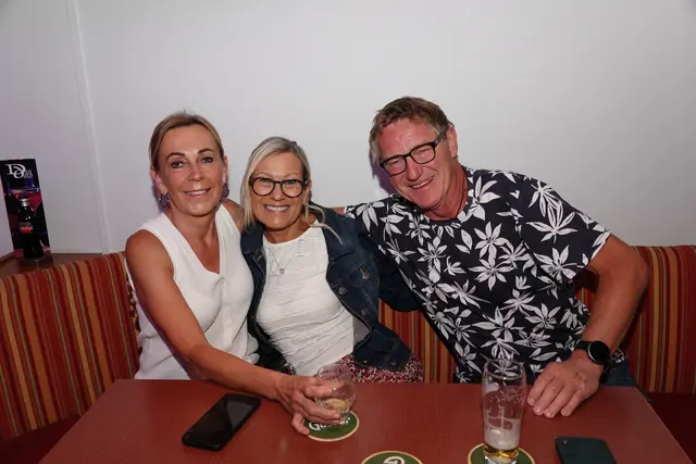 Gäste die zu Freunden wurden und Freunde die ohnehin Gäste sind ließen sich auch die erste Music Night im Deodato nicht entgehen. | Foto: MeinBezirk.at/Blinzer