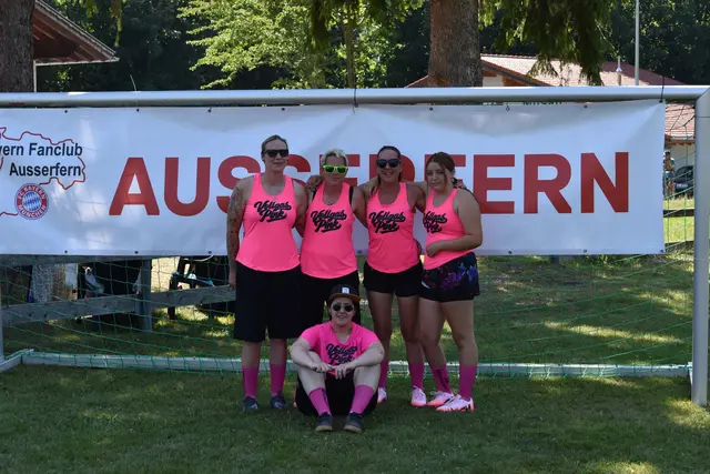 Bei den Damen war das Team "Vollgas Pink" erfolgreich. | Foto: FC Bayern Fanclub Ausserfern 