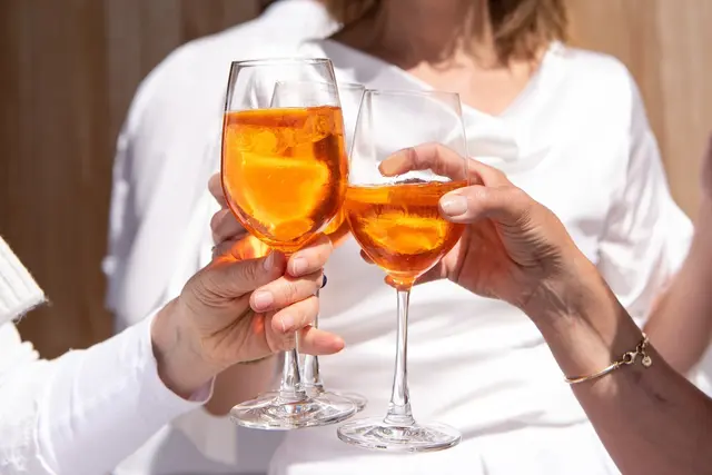 Die Aperitivo-Kultur aus Italien wird auch in Wien fleißig zelebriert.  | Foto: Pixabay