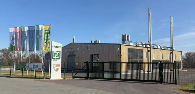 Die Öko-Energie-Eigenproduktion, wie hier in der Pelletsholzvergaseranlage, bringt der Stadt auch Vorteile als Wirtschaftsstandort, | Foto: Waltraud Wachmann