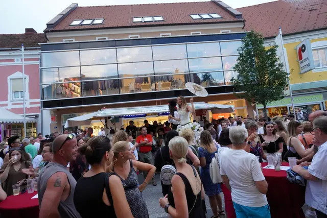 Events wie die fünf Langen Einkaufsdonnerstage bringen insgesakt rund 70.000 Gäste in die Fürstenfelder Innenstadt. | Foto: Waltraud Wachmann