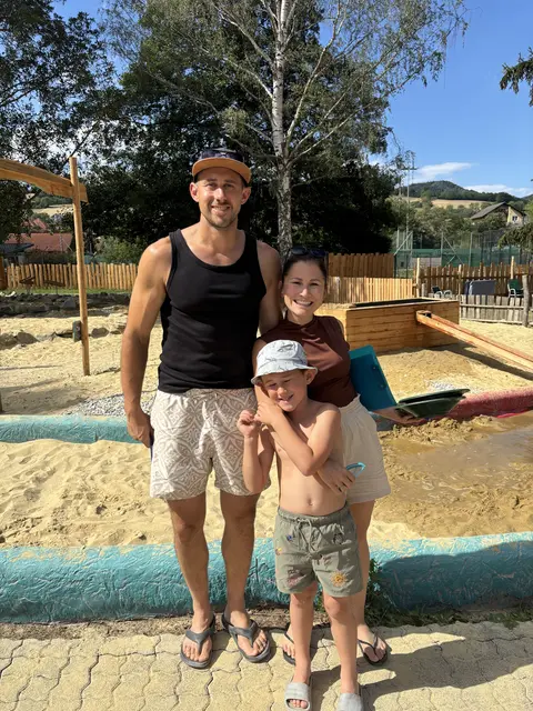 Thomas Resel besuchte die Edelsteinarena ebenfalls mit seiner Familie und zeigte sich vom Angebot beeindruckt. | Foto: Martina  Schweller