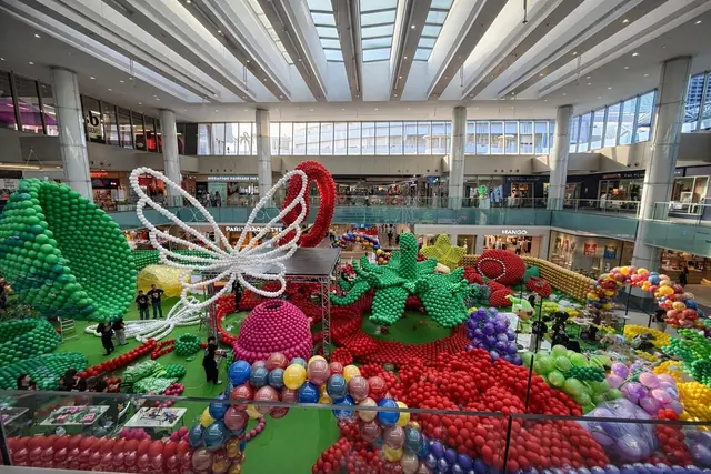 Die Ballonlandschaft brach zwei Weltrekorde. | Foto: Annet van Niehoff/Funnyhof