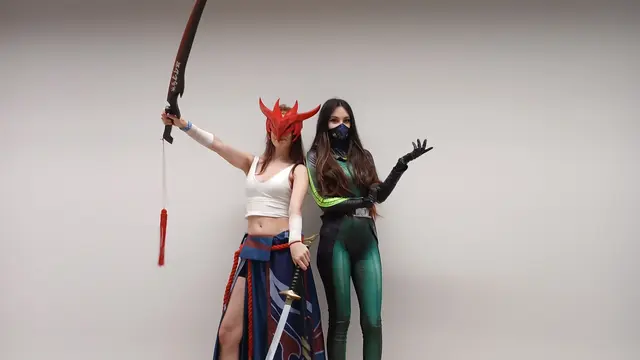 Miruku_119 und Florin.strs als Yone aus League of Legends und Viper aus Valorant. Charaktere von Riot Games ist bei den Cosplayern besonders gut vertreten, egal ob aus ihren Videospielen oder aus der Serie Arcane. | Foto: Lennard Nitsch