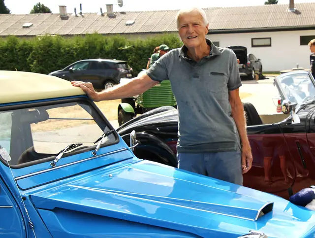 Auch Wilhelm Kaipel - einer der besten Torhüter des Burgenlandes der 1960er und 1970er Jahre, besuchte das Oldtimer-Treffen in seiner Heimatgemeinde. | Foto: Peter Seper
