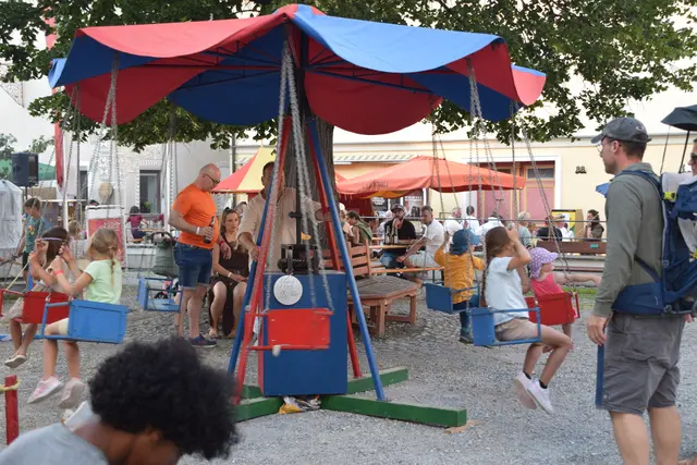 viele Möglichkeiten für Kinder am Fest