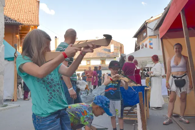 viele Möglichkeiten für Kinder am Fest