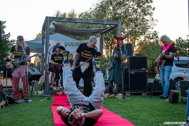 Bühnenshow der Extraklasse | Foto: Moloch
